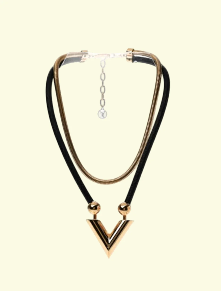 Iv Women's Necklace