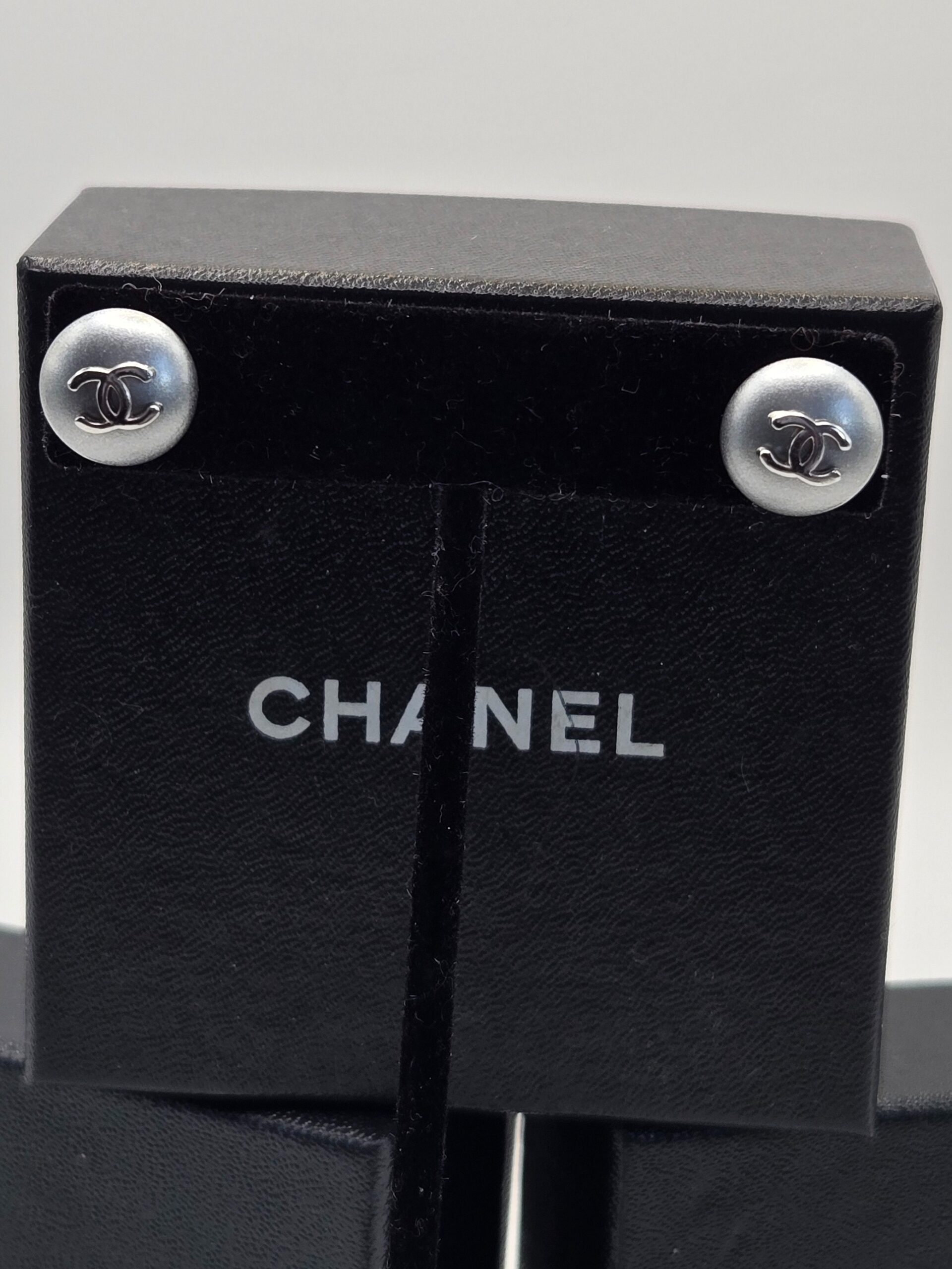 Chanel Silver Pearl Earrings 99P