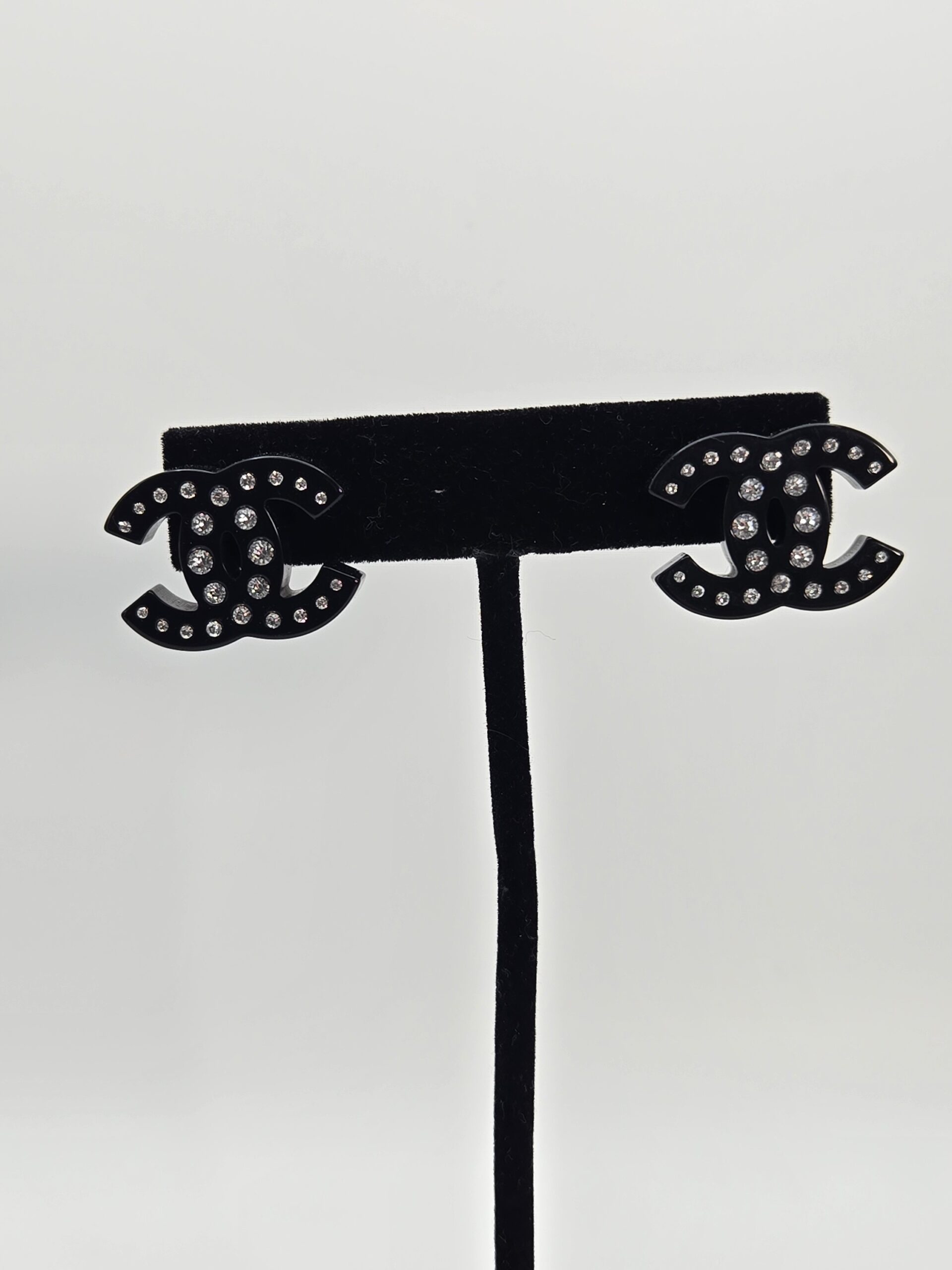 Chanel CC Earrings D19B