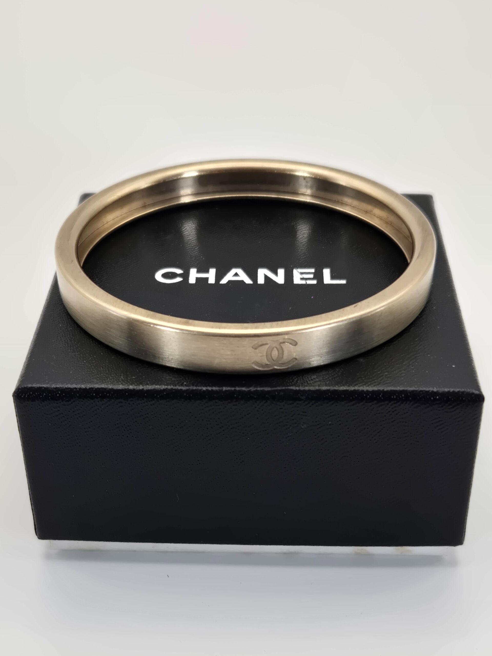 Chanel Bangle B11A