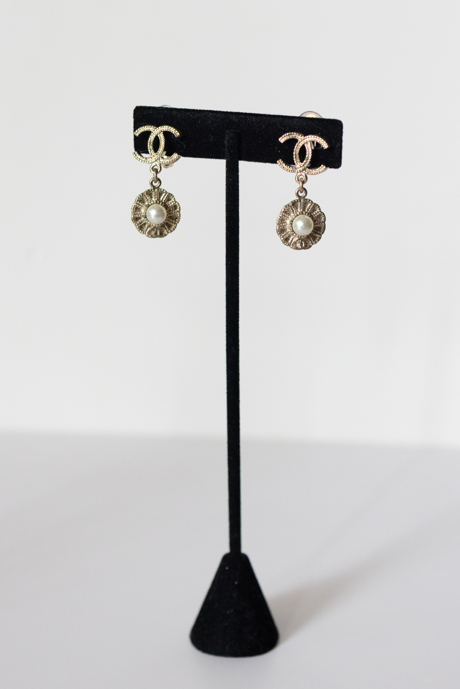 Chanel B16A CC Flower Pearl Drop Clip-On Earrings – 1.25"
